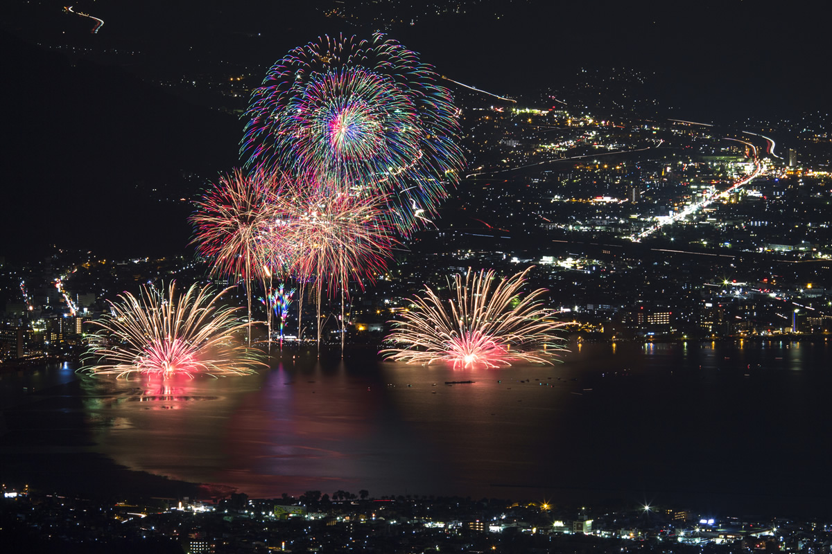 諏訪湖祭湖上花火大会